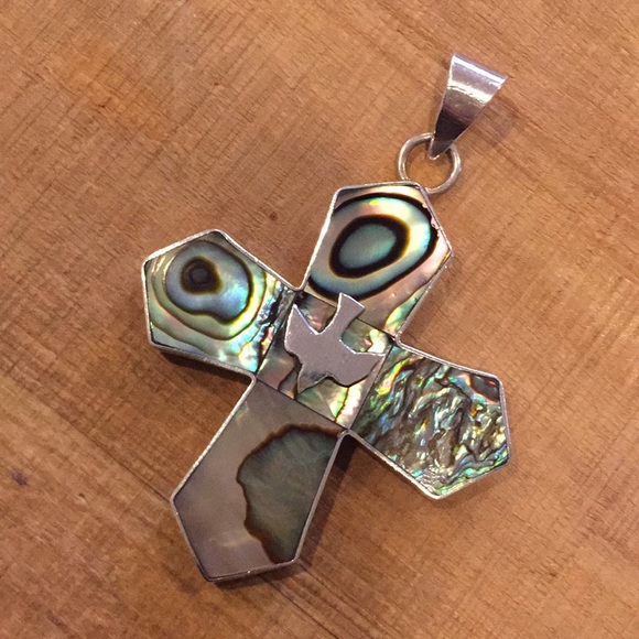 Jewelry - Sterling silver and abalone pendant